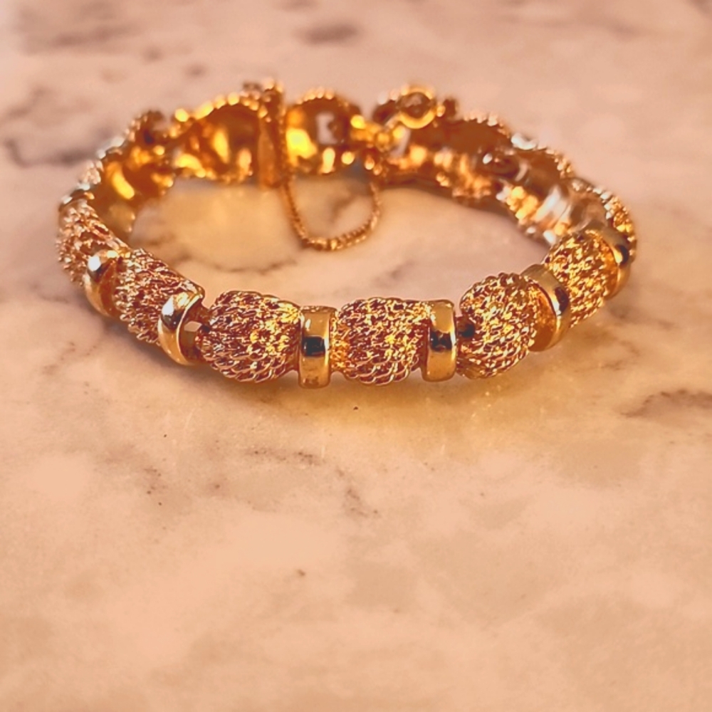 Vintage Monet gold tone bracelet